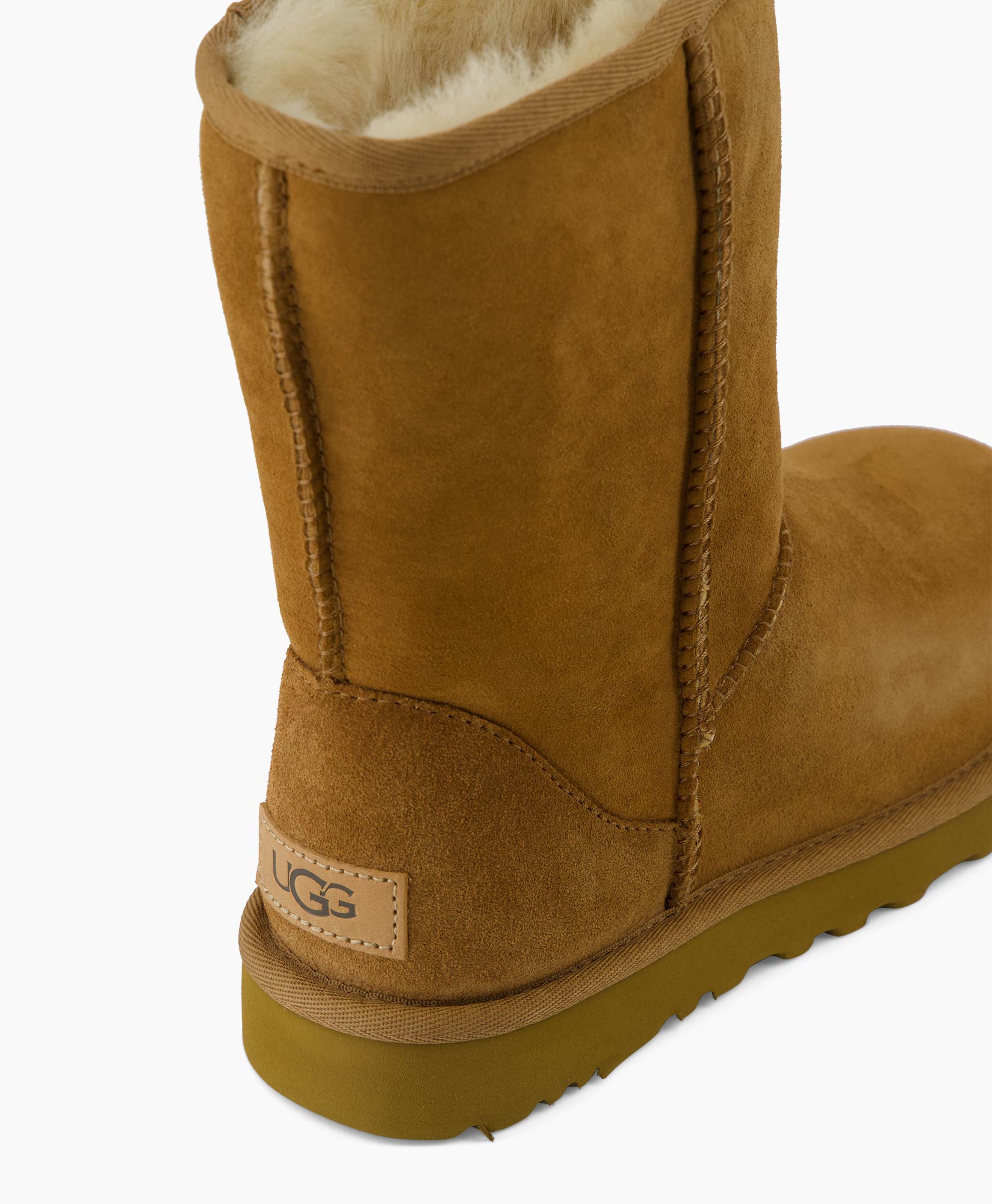 Uggs cognac classic on sale short